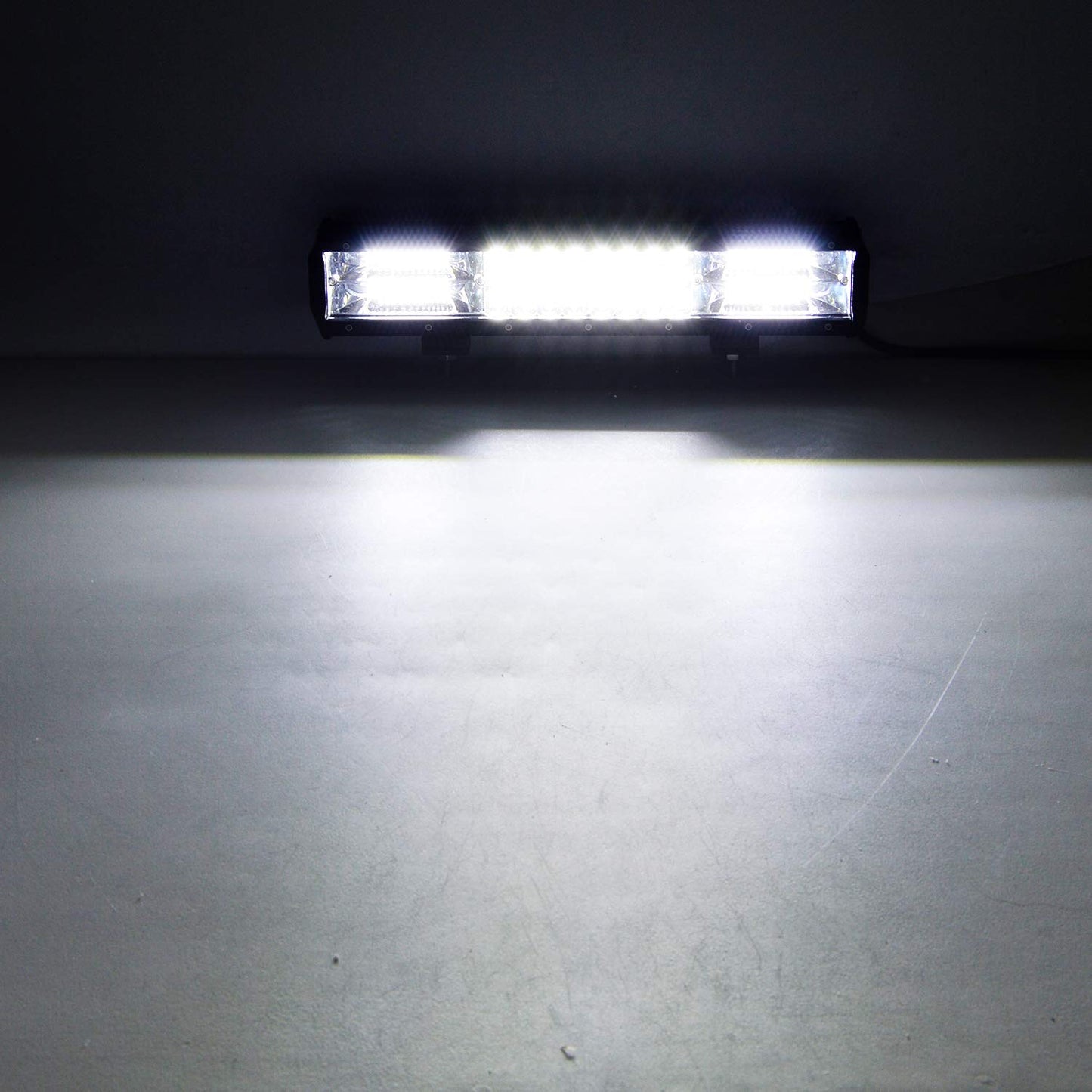 ELB AUXTINGS 22 Zoll 324W dreireihiger LED Arbeitslicht Bar Autoscheinwerfer Offroad Flutlicht Scheinwerfer 6000K imprägniern IP67 Arbeits-Licht 12V 24V